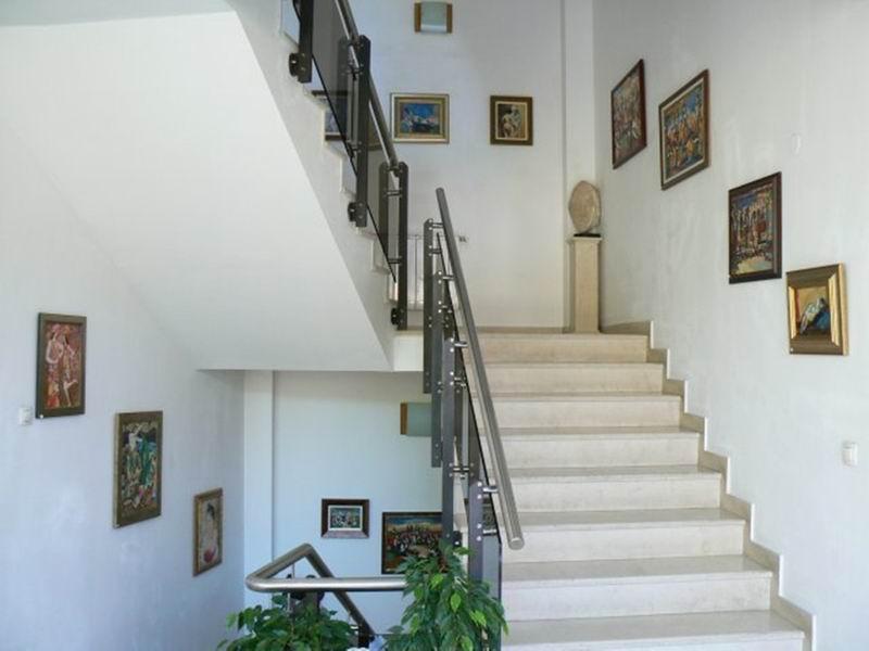 Family Art Hotel Gallery Плевна Экстерьер фото
